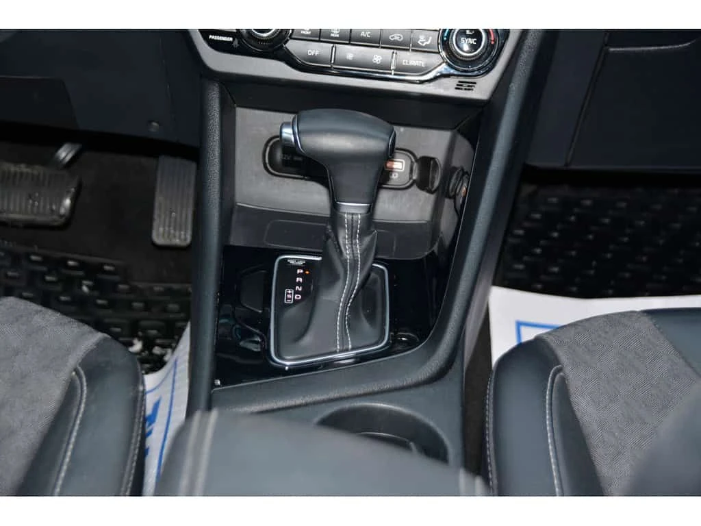 Kia Niro * EX * CARFAX * ЦЕНА ДО БГ, снимка 13 - Автомобили и джипове - 53749528