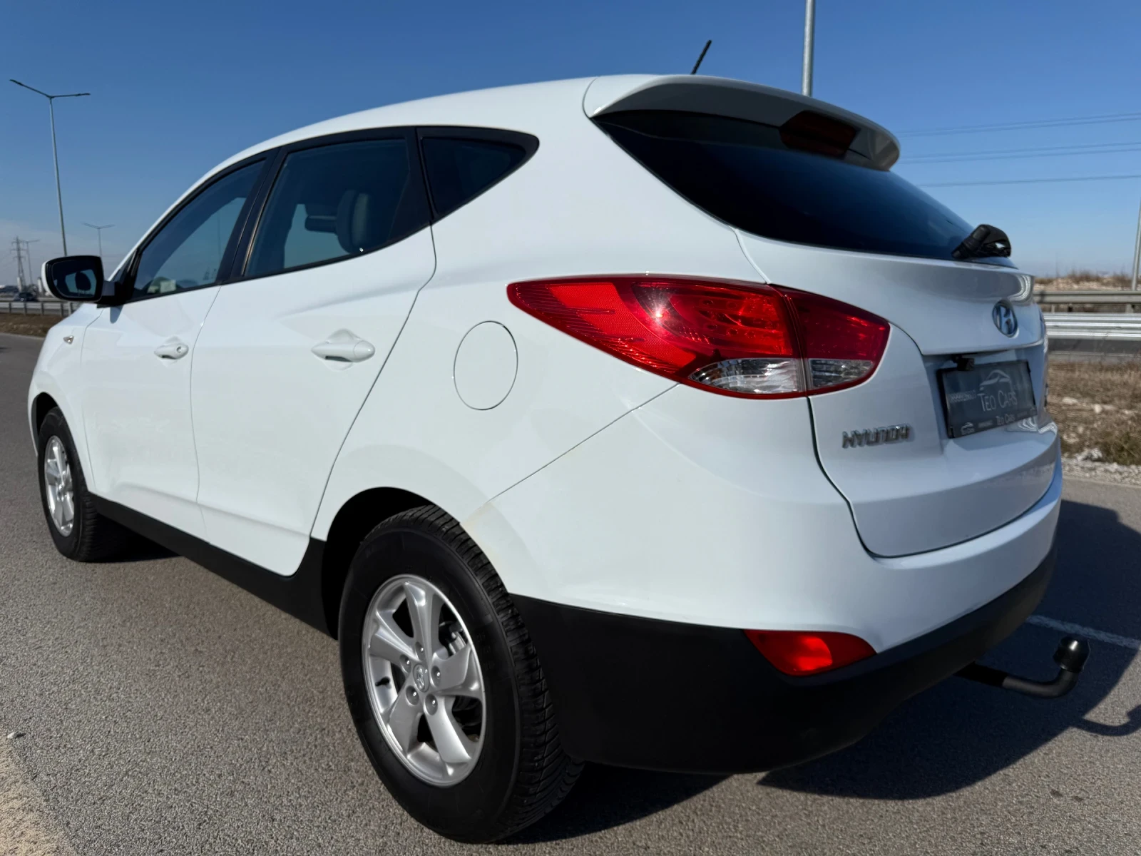 Hyundai IX35 2.0 CRDi / NAVI / CAMERA / TEMPOMAT / FULL SERVICE, снимка 6 - Автомобили и джипове - 53817580