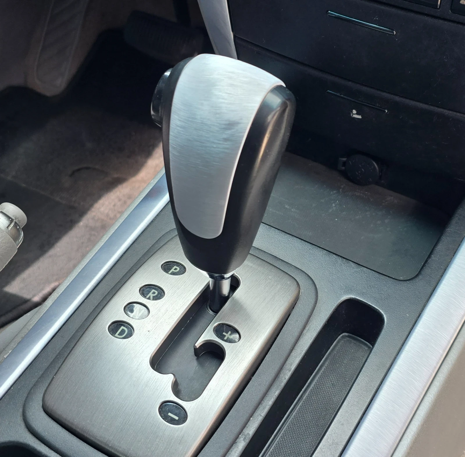 Kia Sorento 2.5 140к.с., снимка 9 - Автомобили и джипове - 54295201