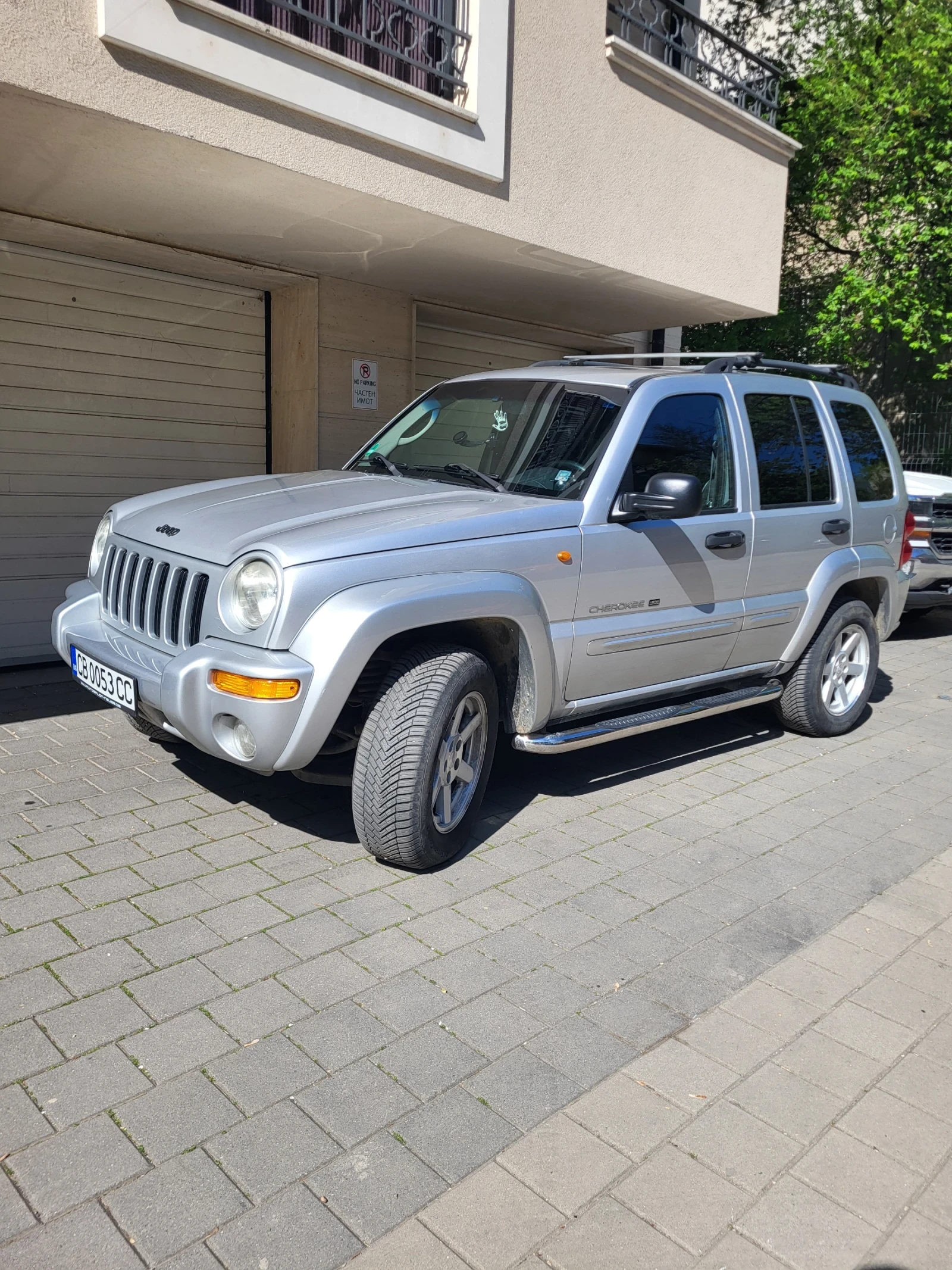 Jeep Cherokee 3.7 Limited + LPG, снимка 2 - Автомобили и джипове - 54327195