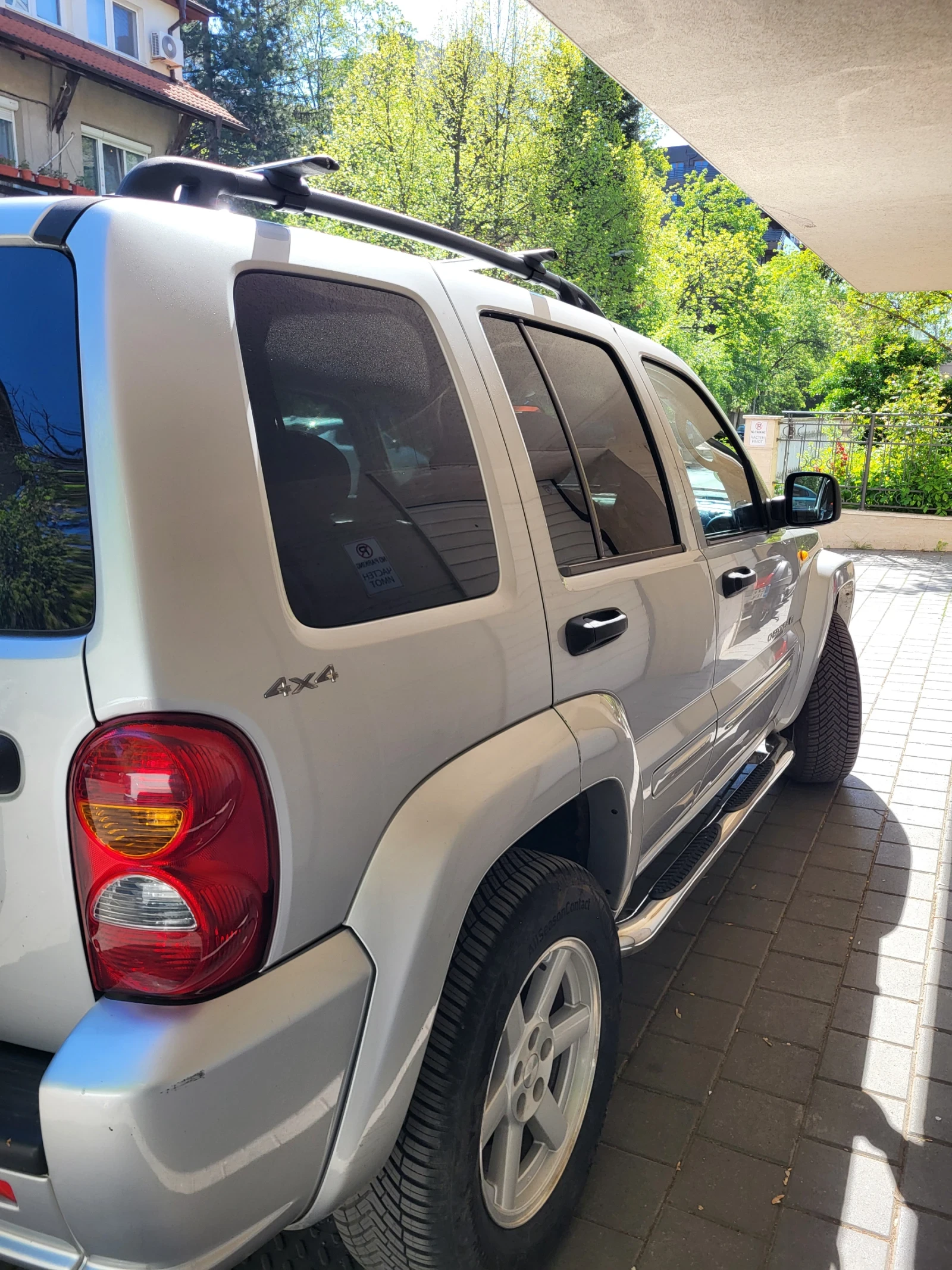 Jeep Cherokee 3.7 Limited + LPG, снимка 3 - Автомобили и джипове - 54327195