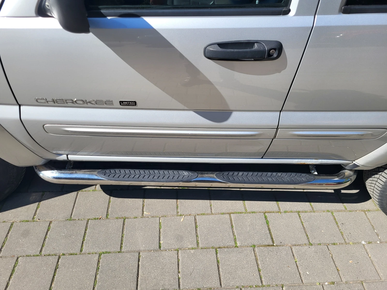 Jeep Cherokee 3.7 Limited + LPG, снимка 10 - Автомобили и джипове - 54327195