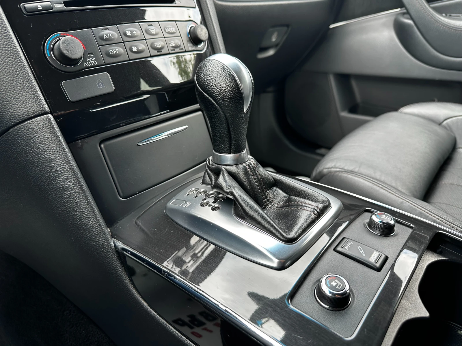 Infiniti QX70 | Mobile.bg � ����������� 12