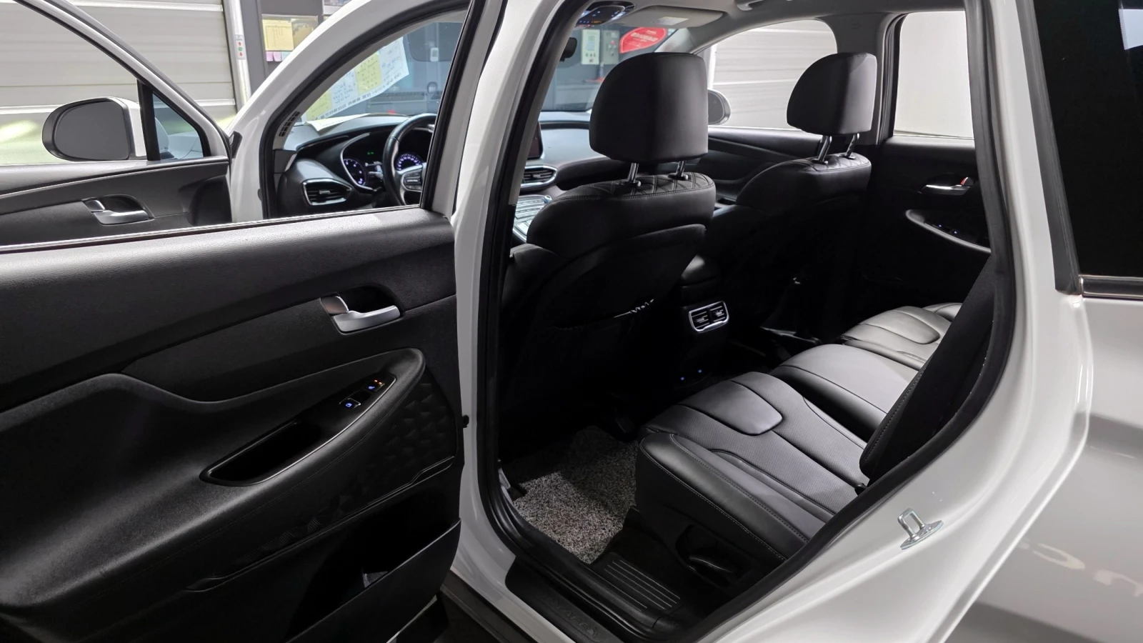 Hyundai Santa fe Exclusive* КАМЕРА* ПОДГРЕВ* ОБДУХВАНЕ, снимка 10 - Автомобили и джипове - 54966380