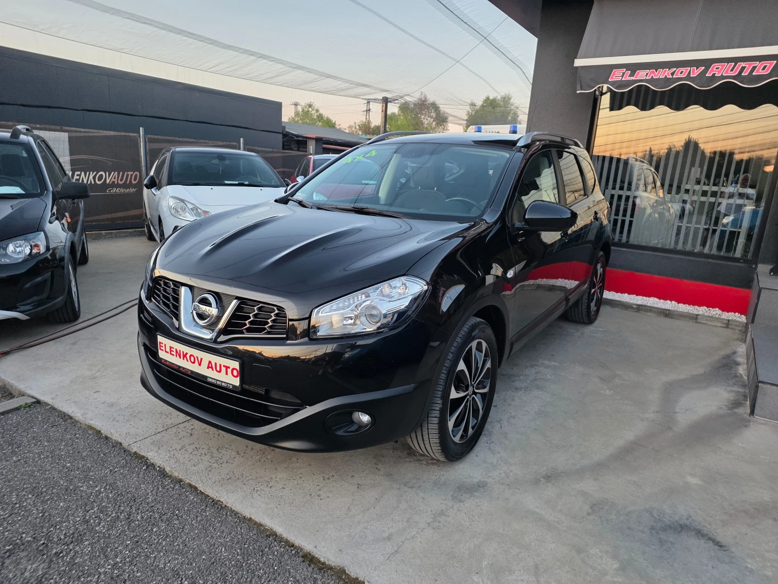 Nissan Qashqai + 2 2.0i-141к.с EURO 5 НАВИГАЦИЯ-4×4-ГЕРМАНИЯ, снимка 3 - Автомобили и джипове - 55237084