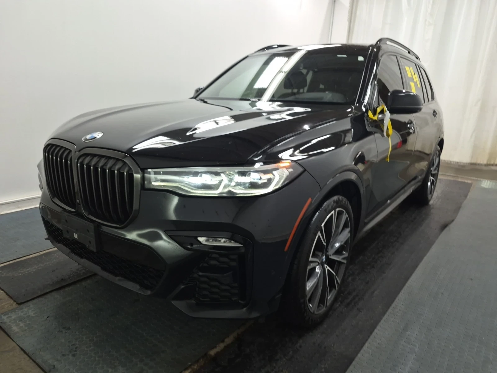 BMW X7 XDrive40i* HARMAN KARDON* HEAD-UP* ДВА КЛЮЧА, снимка 2 - Автомобили и джипове - 55514790