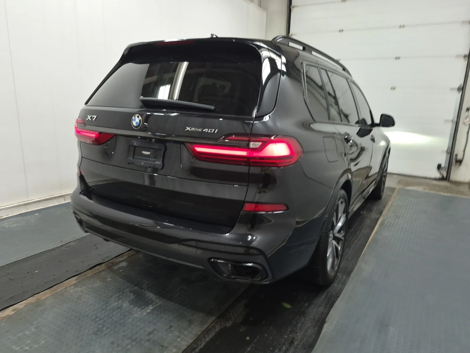 BMW X7 XDrive40i* HARMAN KARDON* HEAD-UP* ДВА КЛЮЧА, снимка 5 - Автомобили и джипове - 55514790