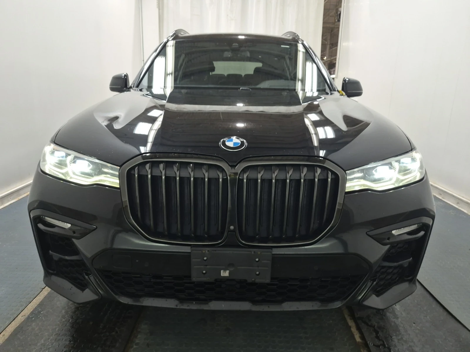 BMW X7 XDrive40i* HARMAN KARDON* HEAD-UP* ДВА КЛЮЧА