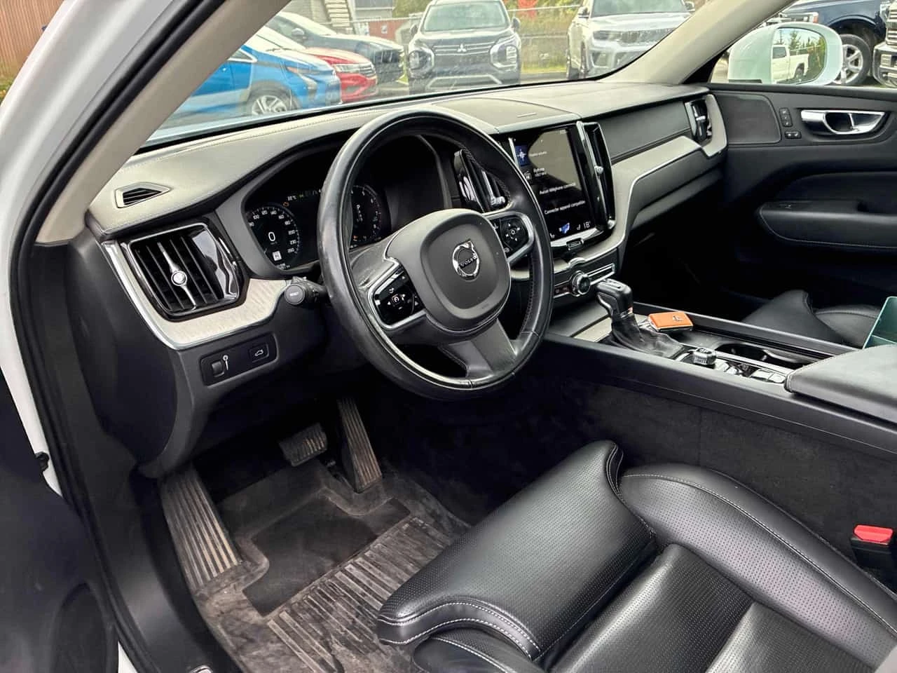 Volvo XC60  Inscription / CARFAX / ЦЕНА ДО БЪЛГАРИЯ, снимка 7 - Автомобили и джипове - 56324726