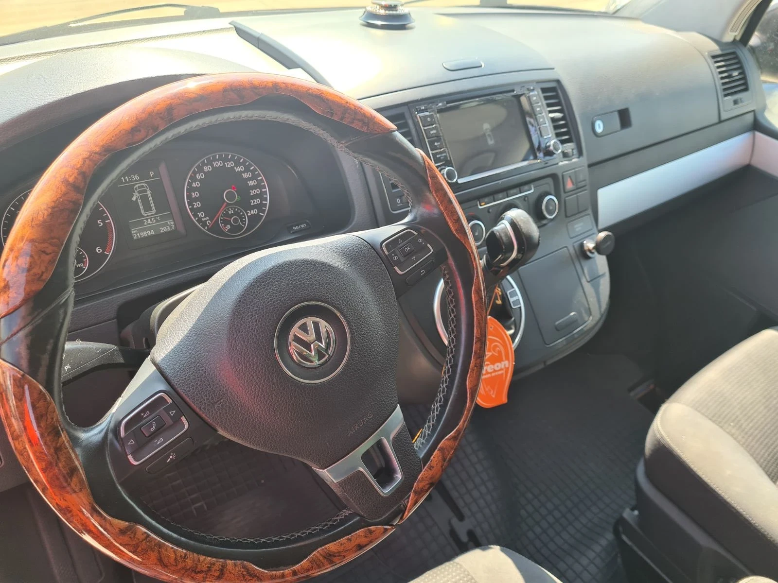 VW Multivan  - изображение 8