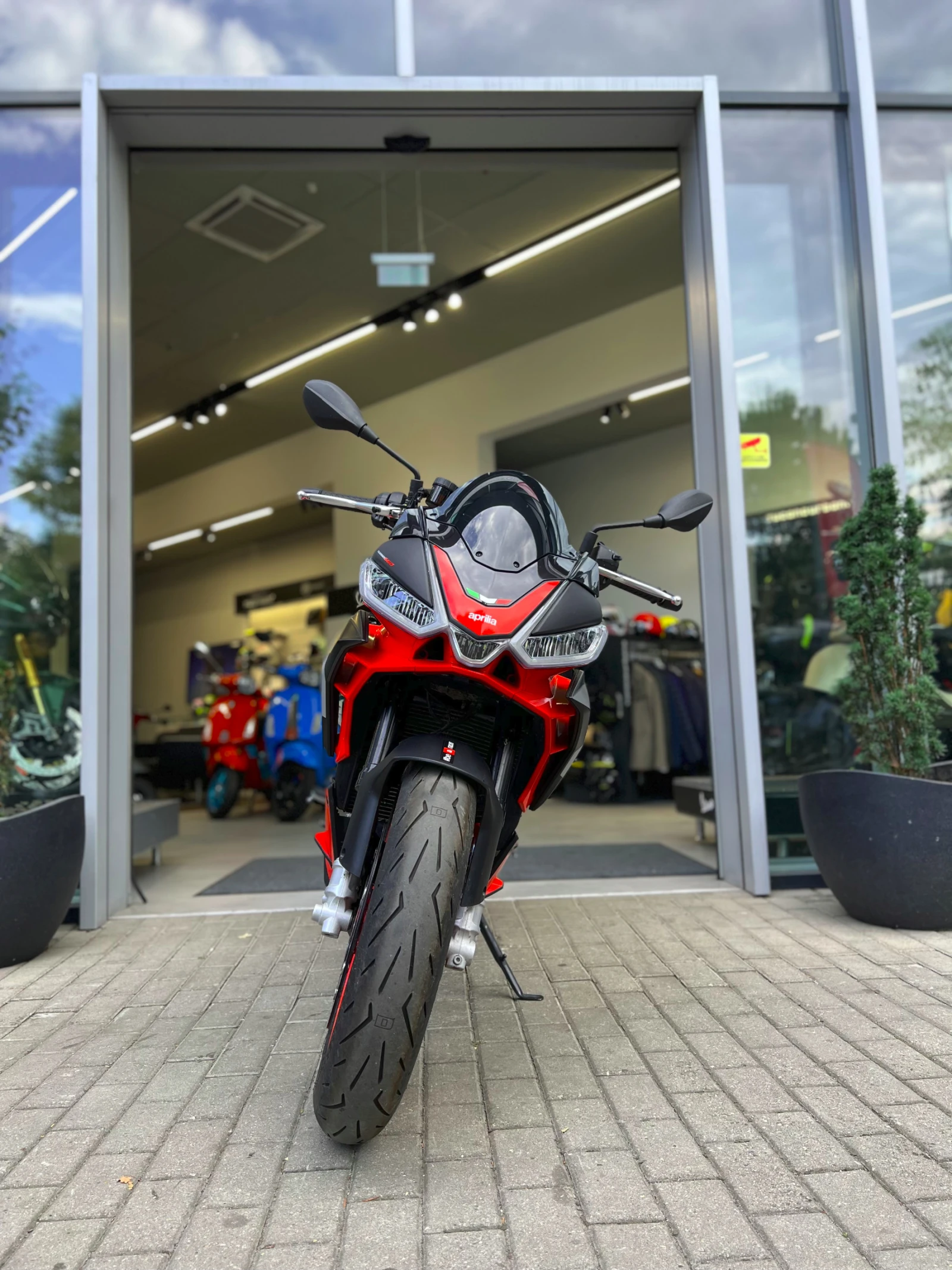 Aprilia Tuono 660 - изображение 2