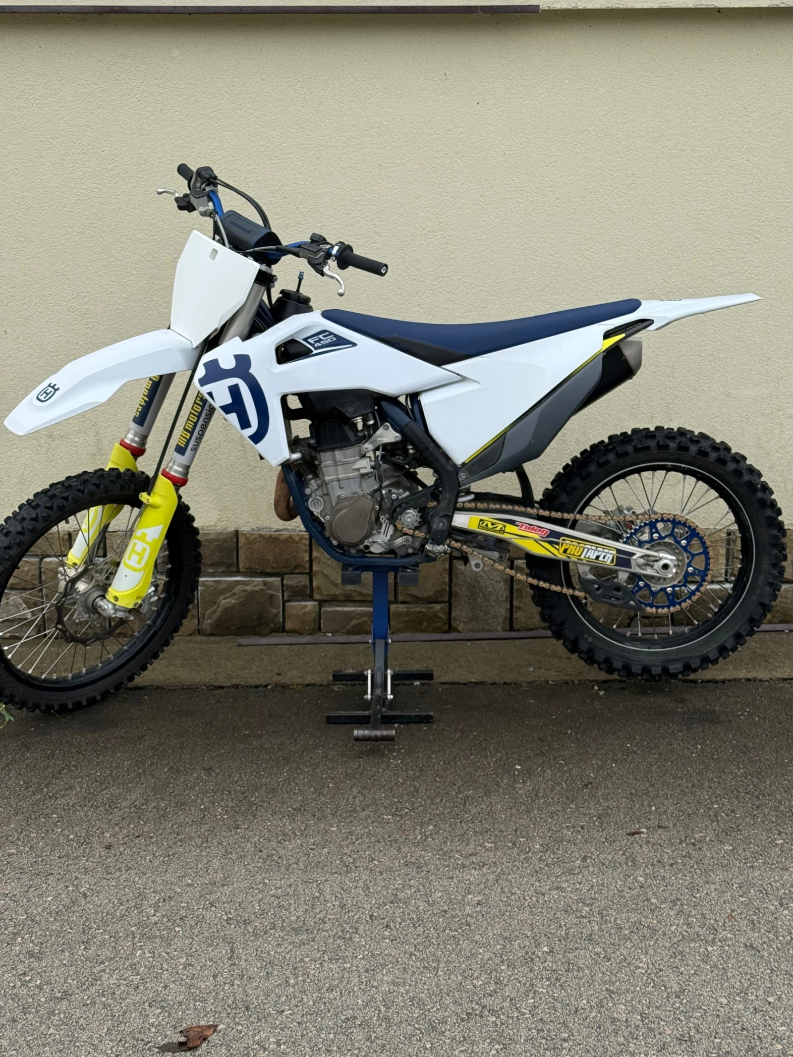 Husqvarna FC | Mobile.bg   1