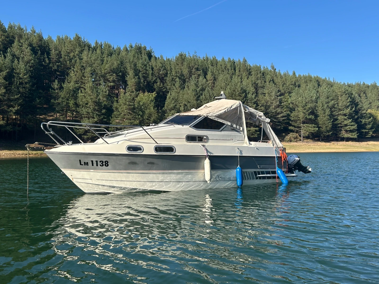 Моторна яхта Sealine 215 Family, снимка 4 - Воден транспорт - 56019609