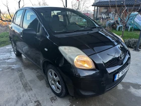 Toyota Yaris 1.0i* FACE* 4 ВРАТИ* КЛИМАТИК, снимка 4