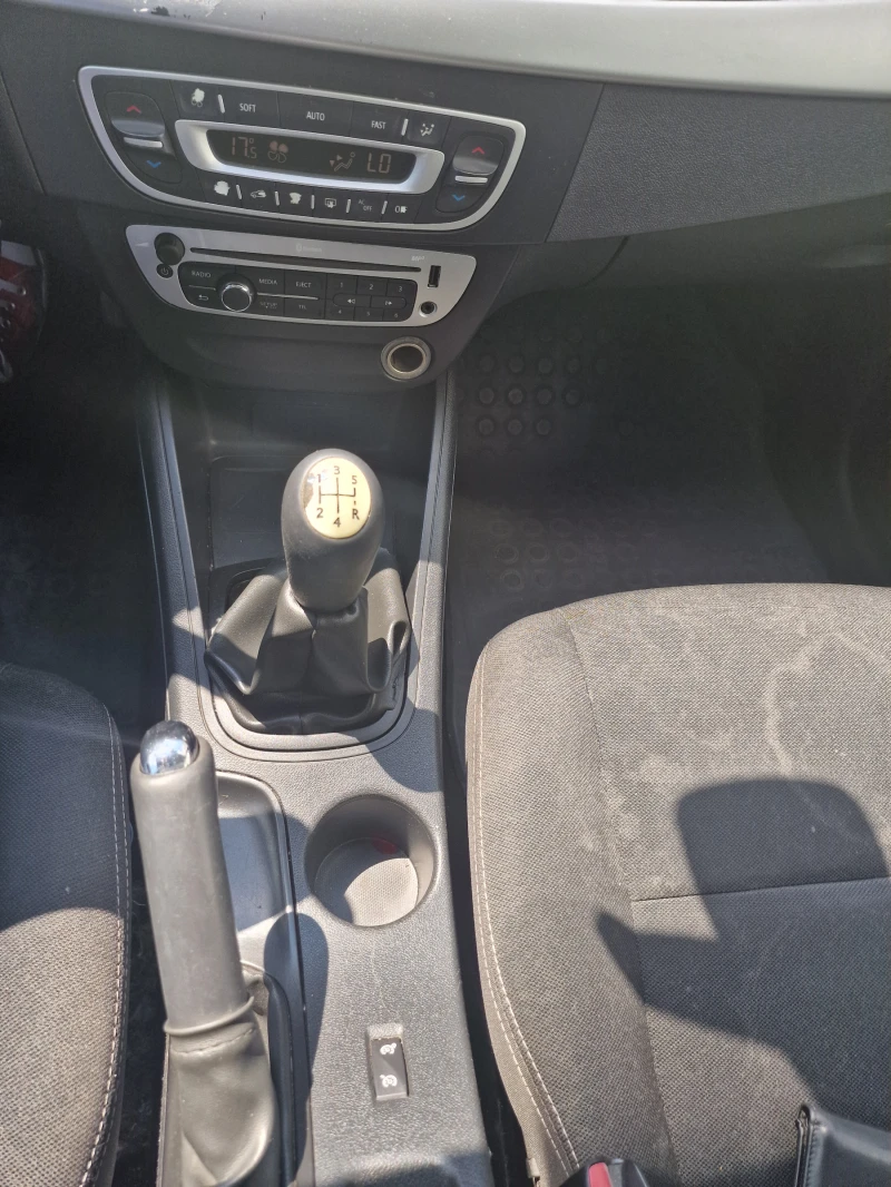 Renault Megane, снимка 5 - Автомобили и джипове - 42686356