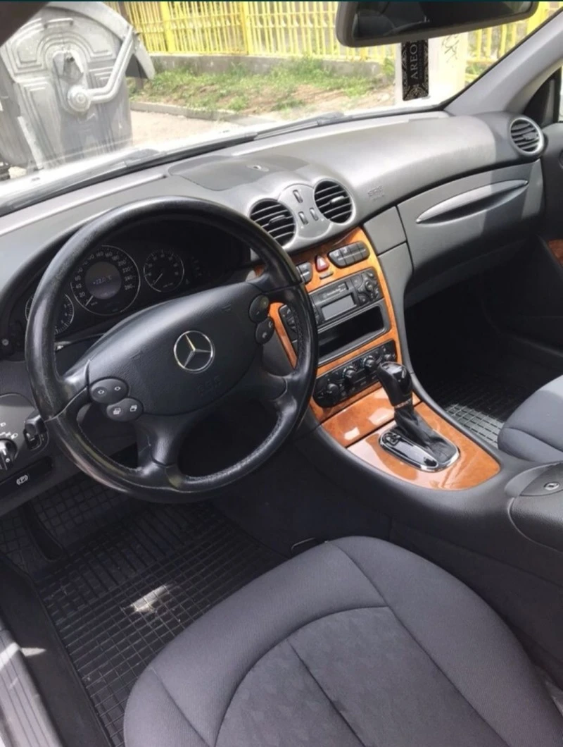 Mercedes-Benz CLK Clk, снимка 6 - Автомобили и джипове - 46833537