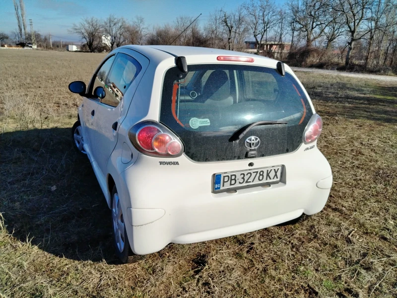 Toyota Aygo, снимка 2 - Автомобили и джипове - 48497540