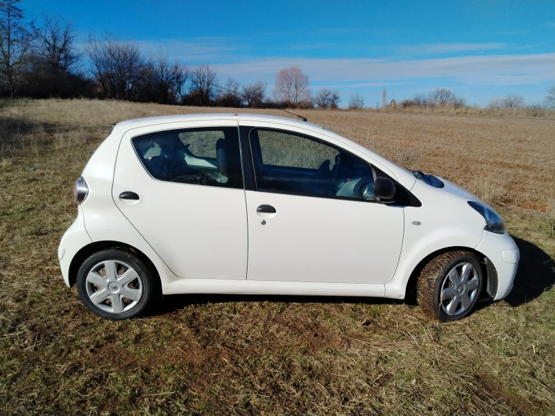 Toyota Aygo, снимка 6 - Автомобили и джипове - 48497540