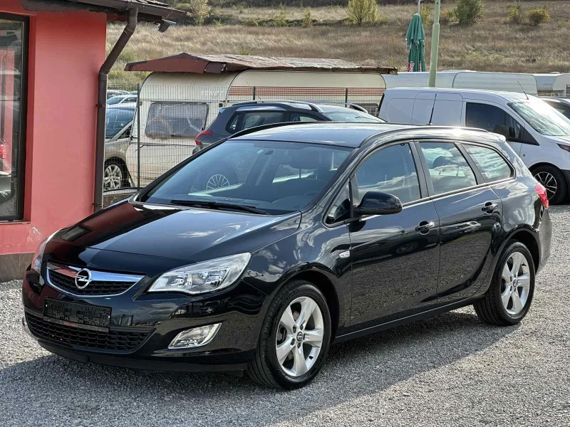 Opel Astra 1.7CDTI, снимка 3 - Автомобили и джипове - 48706837