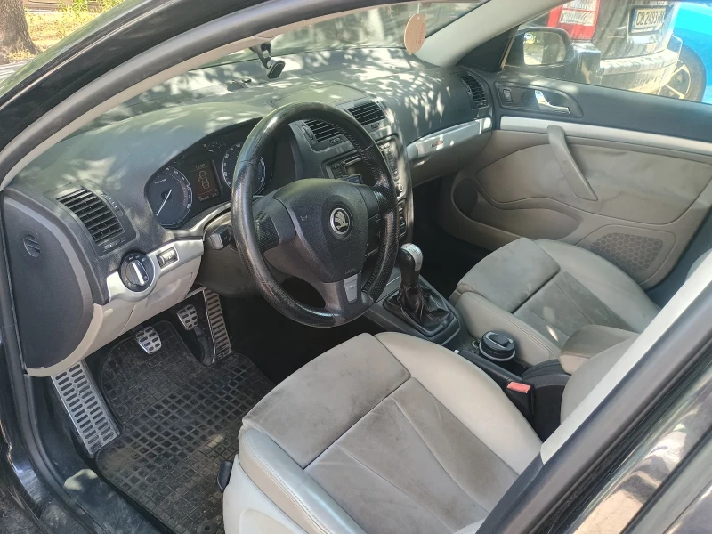 Skoda Octavia 1.9TDI 4x4, снимка 9 - Автомобили и джипове - 52592077