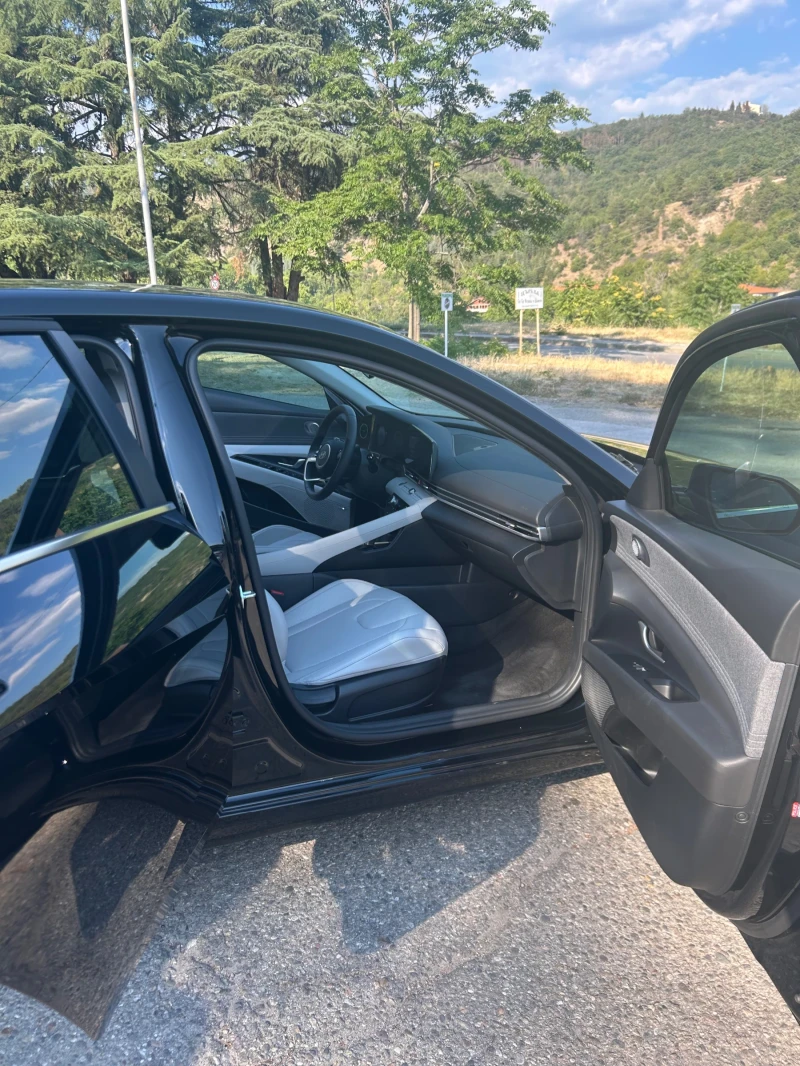 Hyundai Elantra, снимка 10 - Автомобили и джипове - 53109979