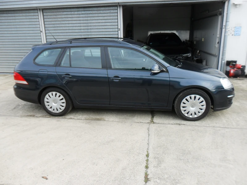 VW Golf 1, 9-TDI-KLIMATRONIK-ITALY, снимка 4 - Автомобили и джипове - 52390842