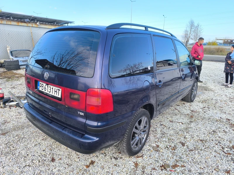 VW Sharan 1.9, снимка 4 - Автомобили и джипове - 52702314