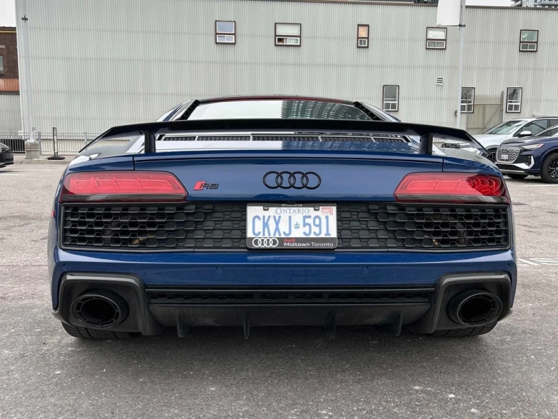 Audi R8 * V10 performance * CARFAX * БЕЗ ПЪРВОНАЧАЛНА ВНОС, снимка 4 - Автомобили и джипове - 52935294