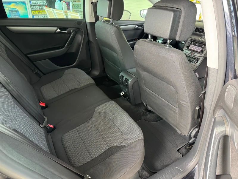 VW Passat 2.0 TDI 6 Скорости Навигация , снимка 13 - Автомобили и джипове - 53600364