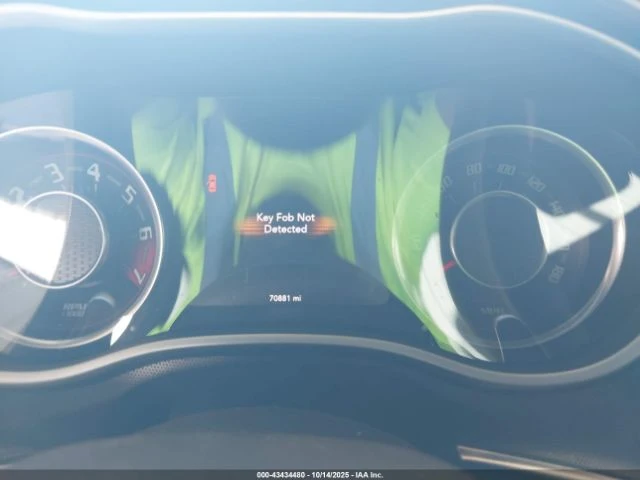 Dodge Challenger SRT 392 - изображение 7