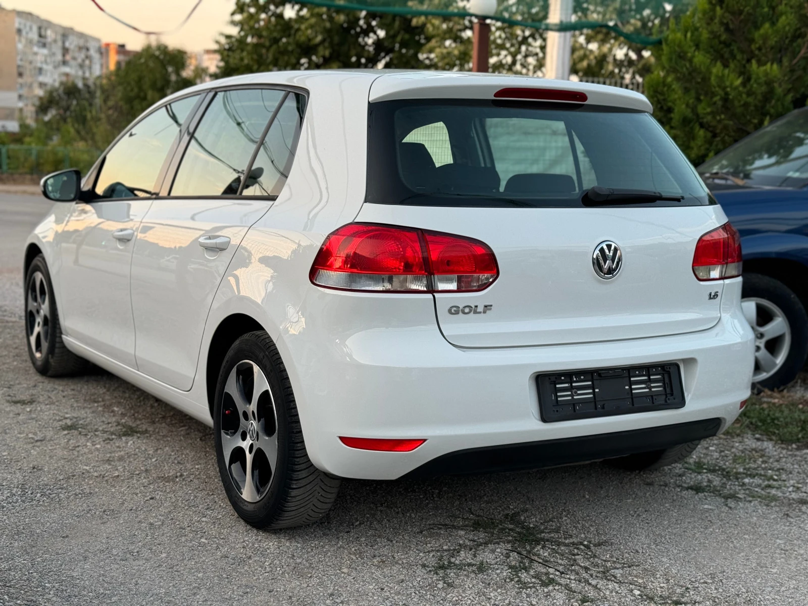 VW Golf 1.6i 102кс GAS KLIMATRONIK - изображение 3