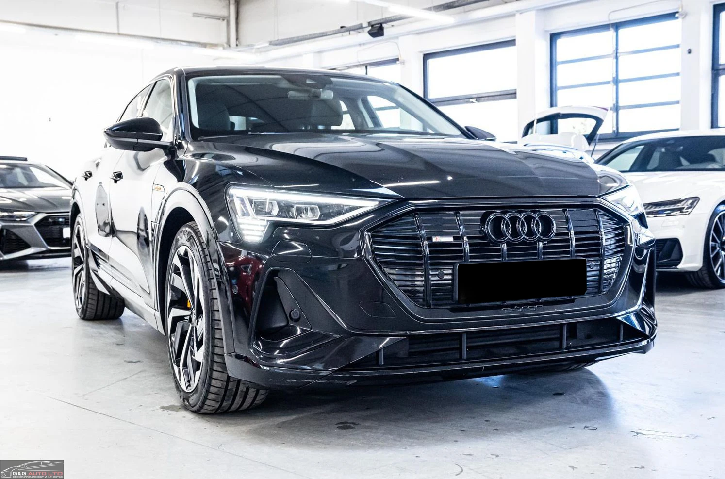 Audi E-Tron 55/SPORTBACK/S-LINE/408HP/ACC/CAM/AMBI/121f - изображение 7