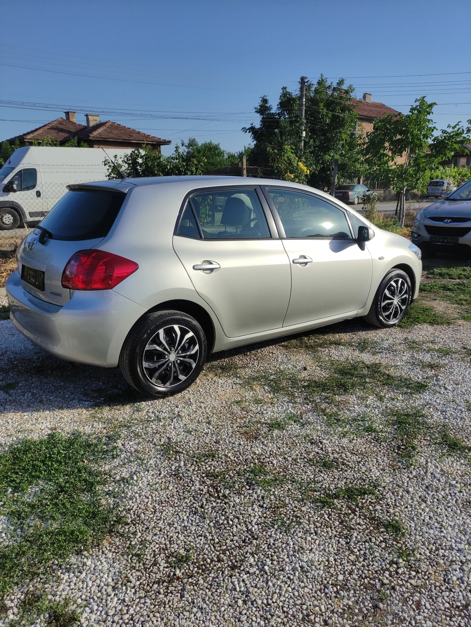 Toyota Auris 1.6 125k.c. - изображение 4