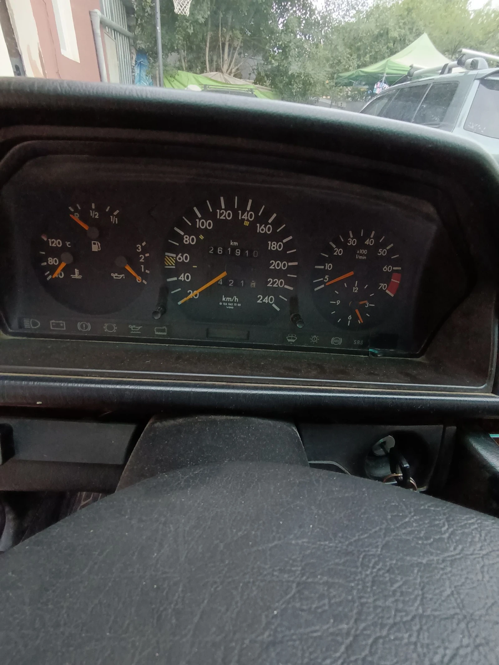 Mercedes-Benz 124  - изображение 7