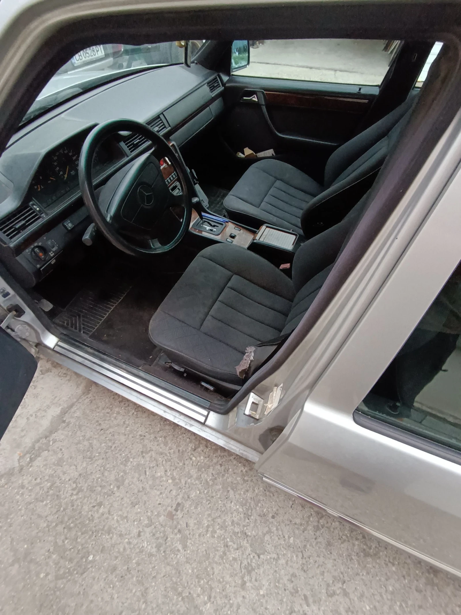 Mercedes-Benz 124  - изображение 5