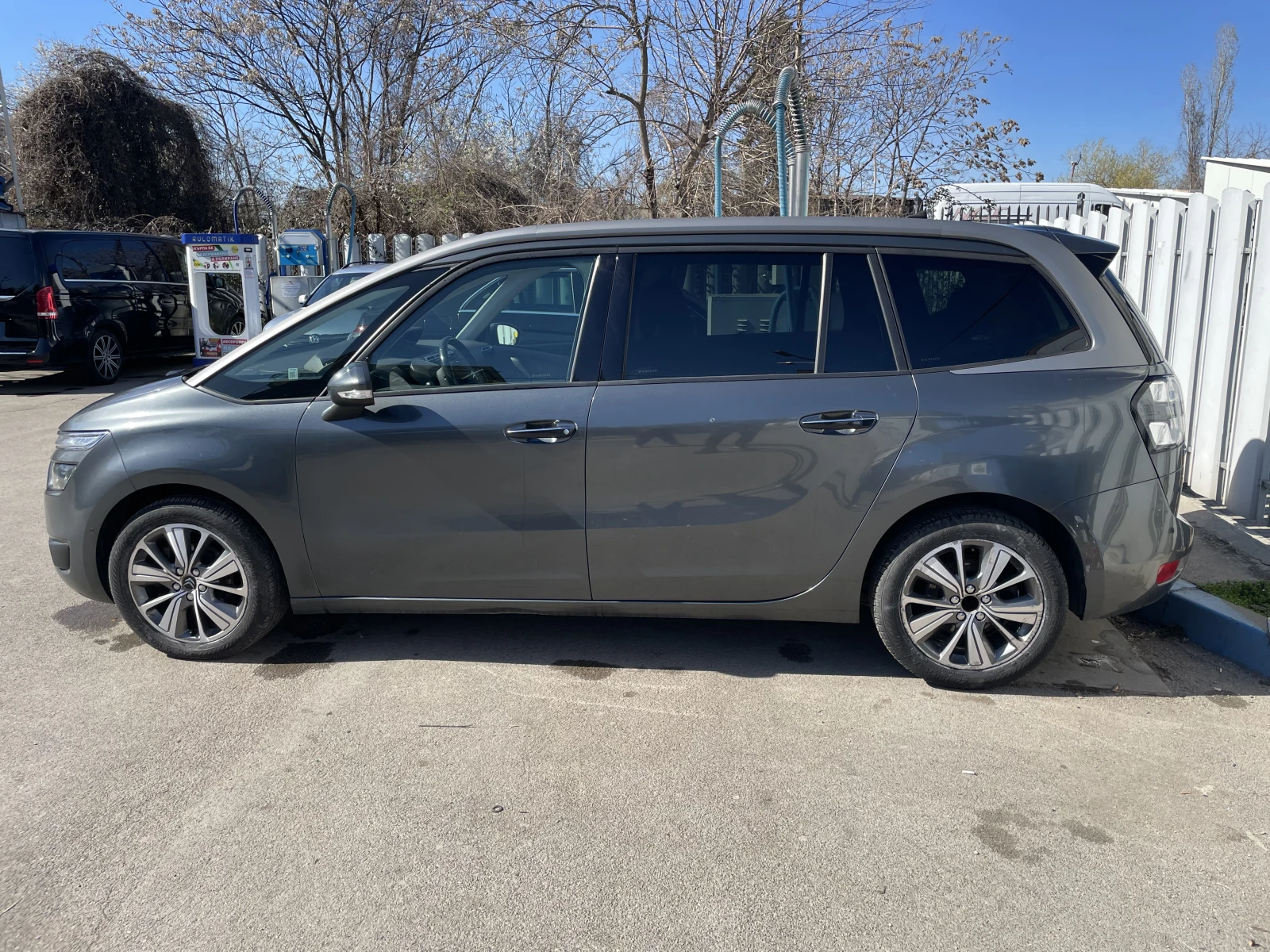 Citroen Grand C4 Picasso 1.6 HDI - изображение 3