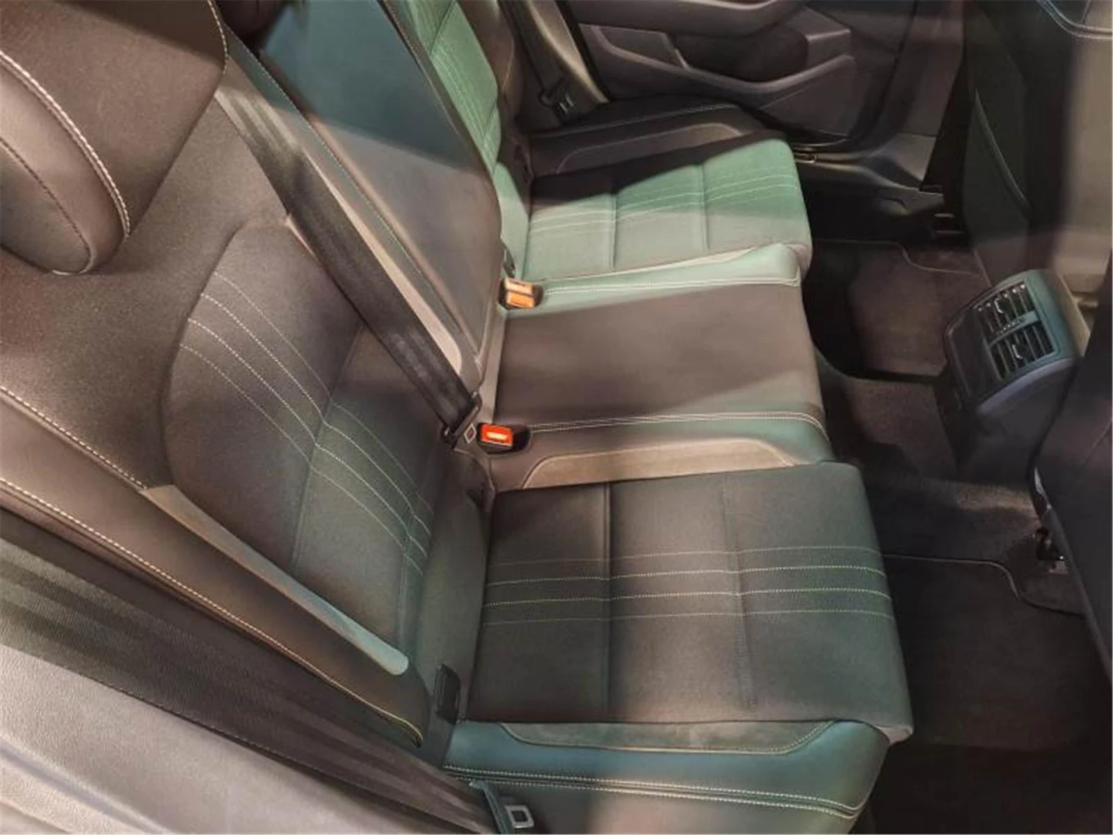 VW Passat Alltrack 4Motion | Mobile.bg   13