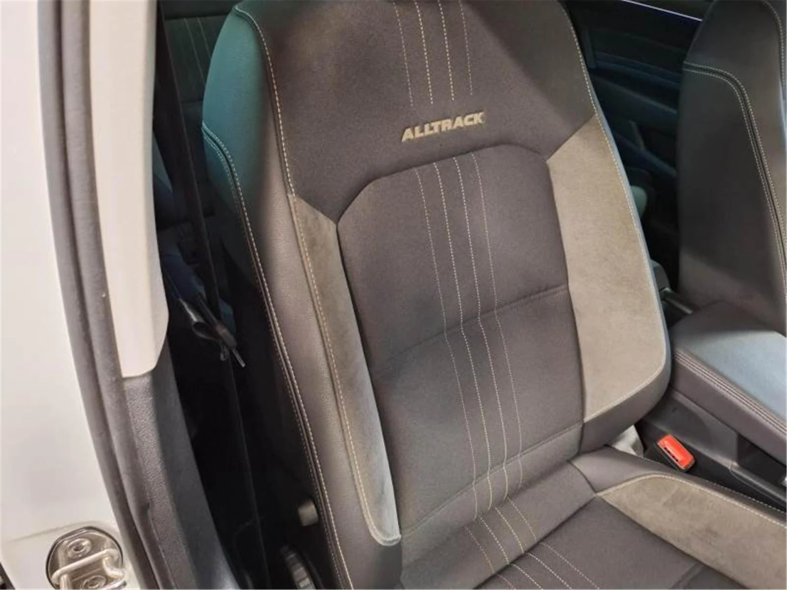 VW Passat Alltrack 4Motion | Mobile.bg   11