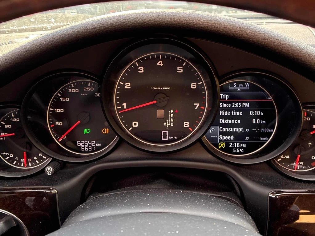 Porsche Panamera * 4dr HB 4 Edition * CARFAX * БЕЗ ПЪРВОНАЧАЛНА ВНО - изображение 8