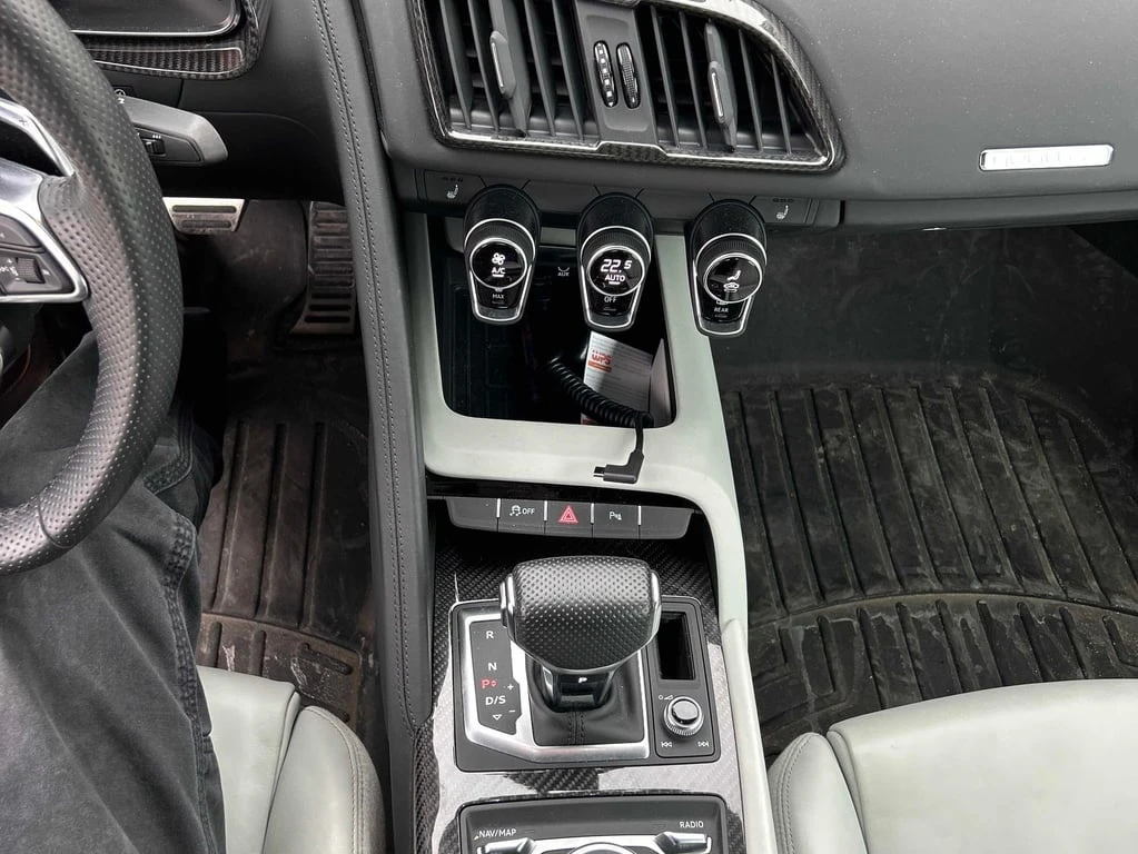 Audi R8 * V10 performance * CARFAX * БЕЗ ПЪРВОНАЧАЛНА ВНОС - изображение 9