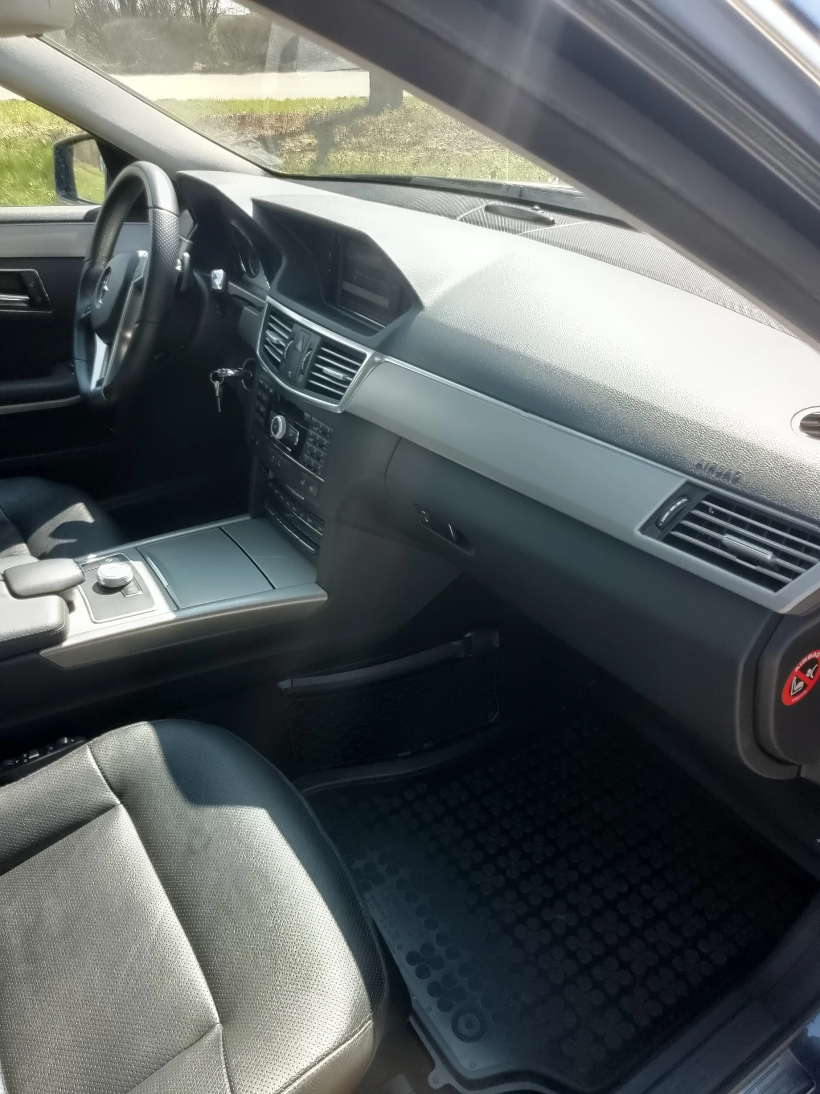 Mercedes-Benz E 350, снимка 9 - Автомобили и джипове - 54031579