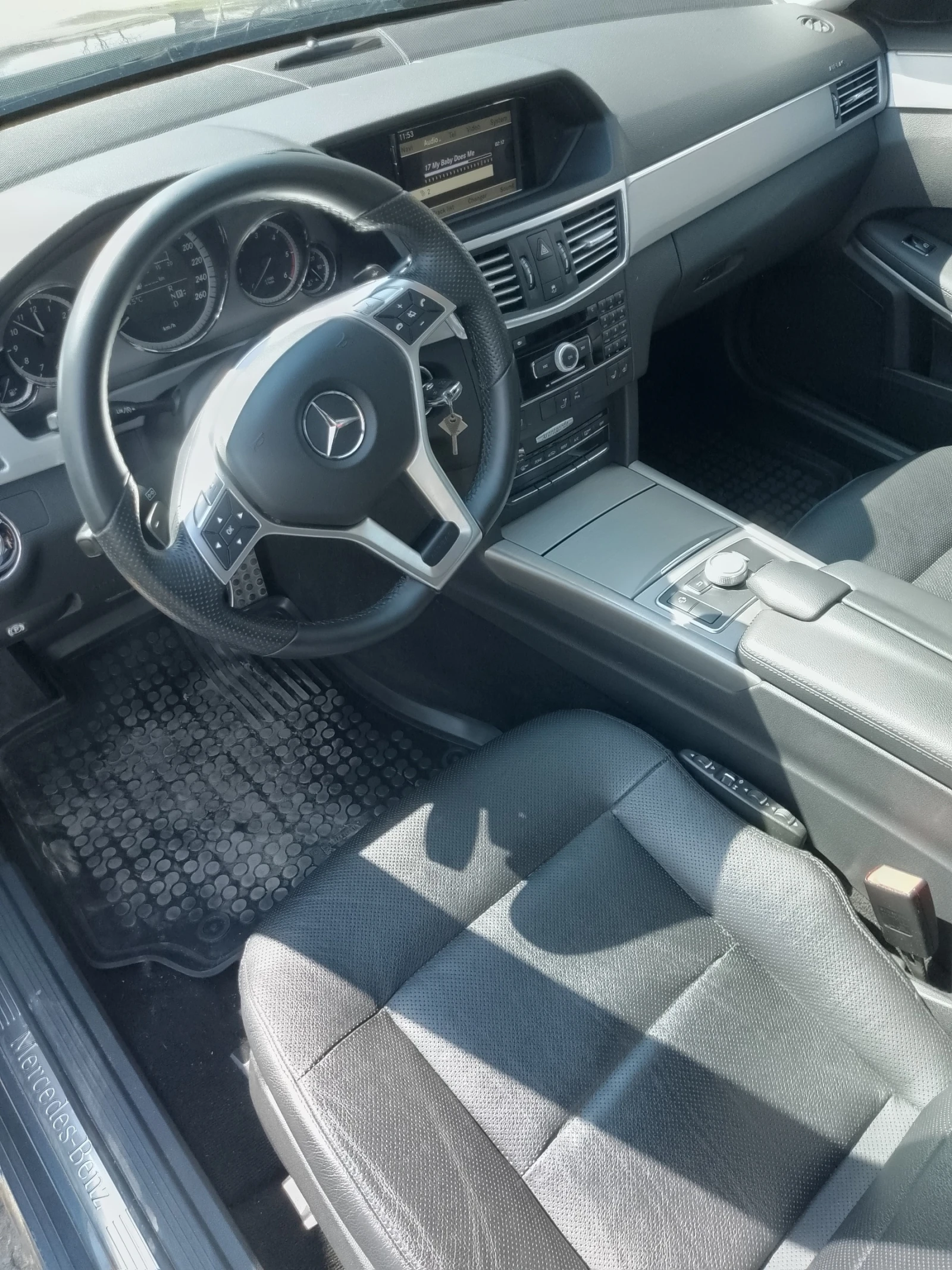Mercedes-Benz E 350, снимка 3 - Автомобили и джипове - 54031579