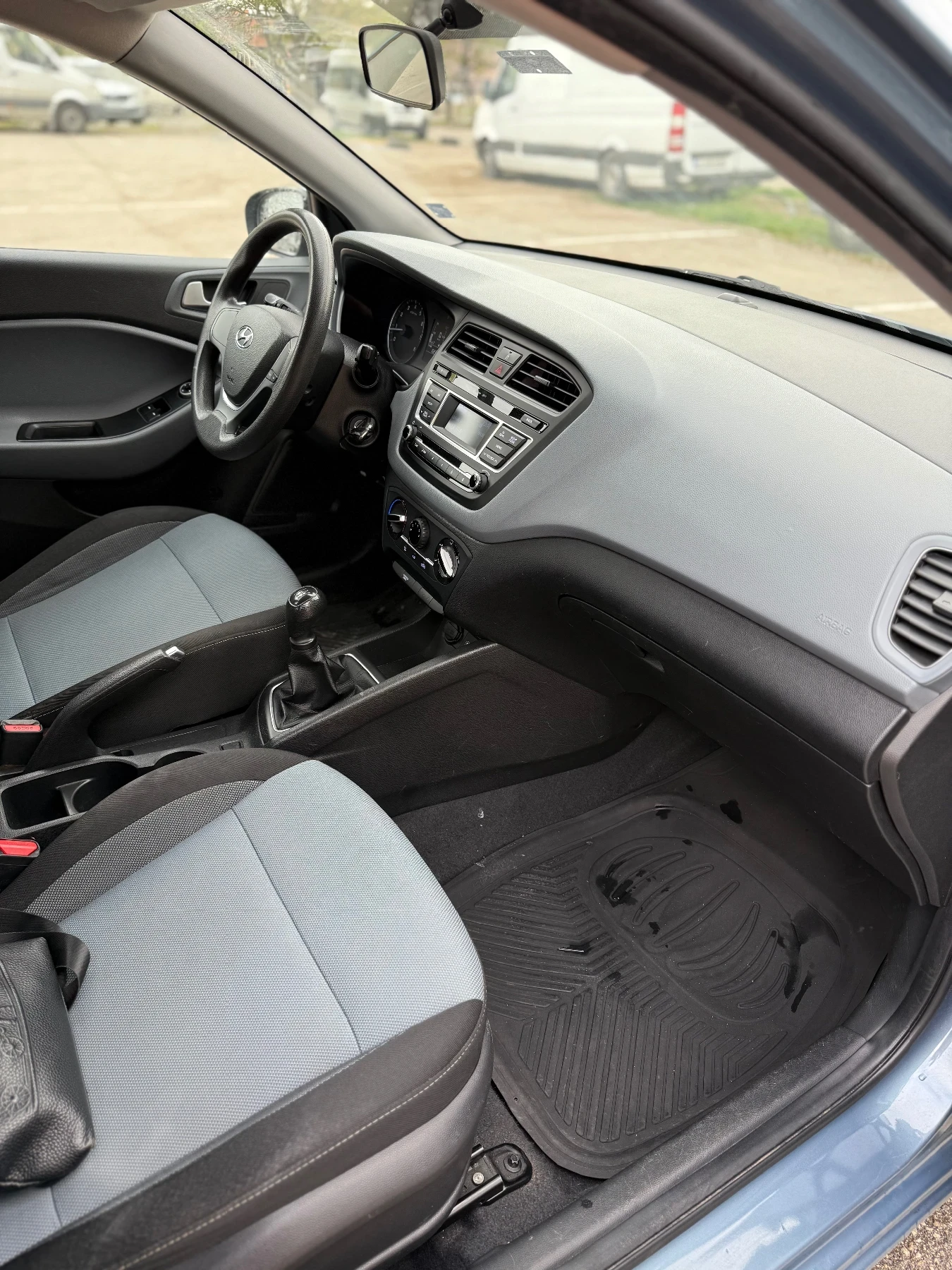 Hyundai I20, снимка 12 - Автомобили и джипове - 54283055