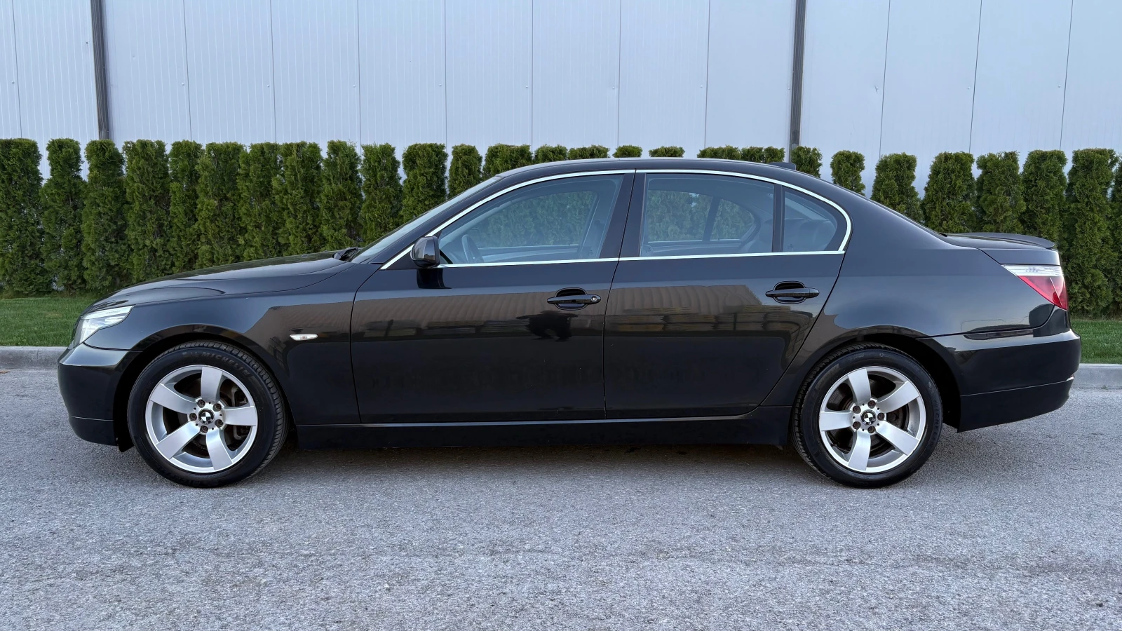 BMW 530 FACELIFT, снимка 8 - Автомобили и джипове - 54436549
