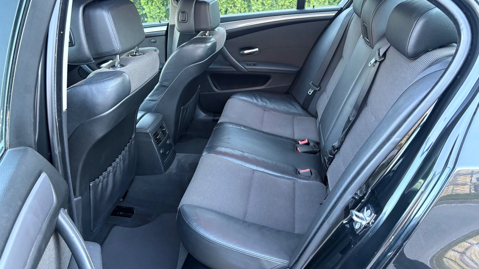 BMW 530 FACELIFT, снимка 13 - Автомобили и джипове - 54436549