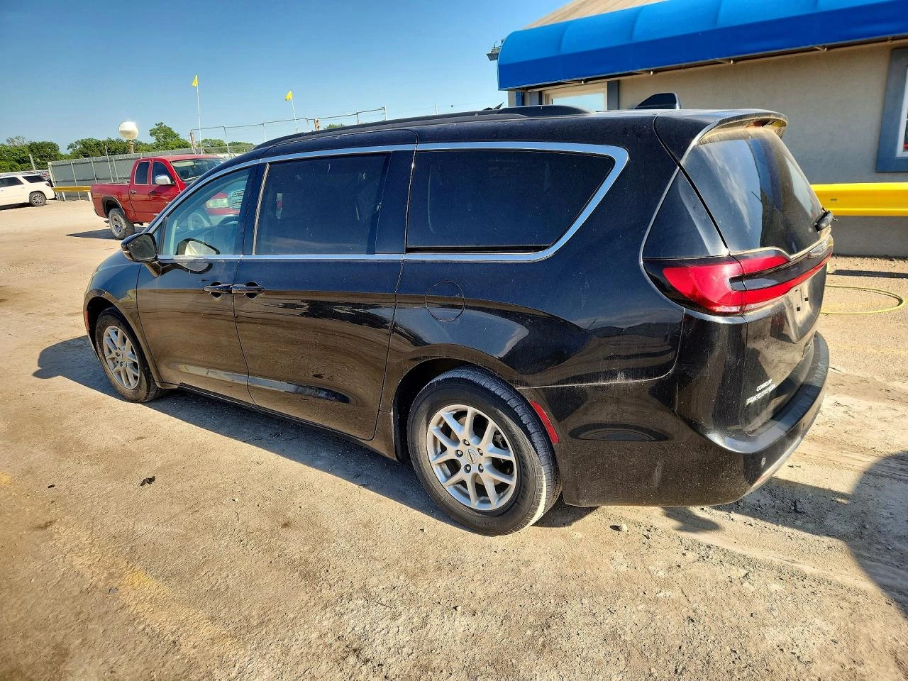 Chrysler Pacifica 3.6l Touring L, снимка 2 - Автомобили и джипове - 54713394