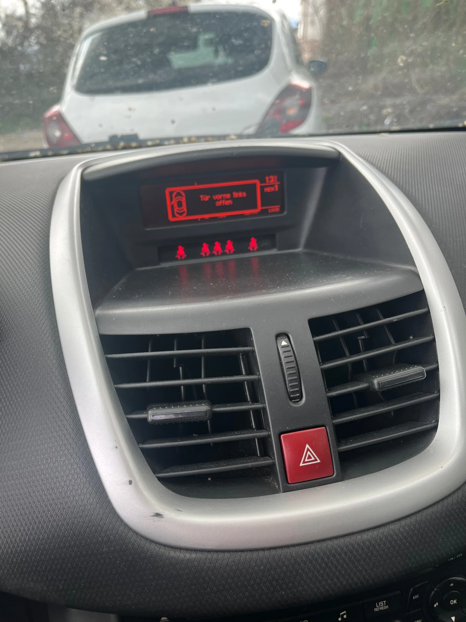 Peugeot 207 1.4  фейс На Части .нов внос, снимка 7 - Автомобили и джипове - 54759603