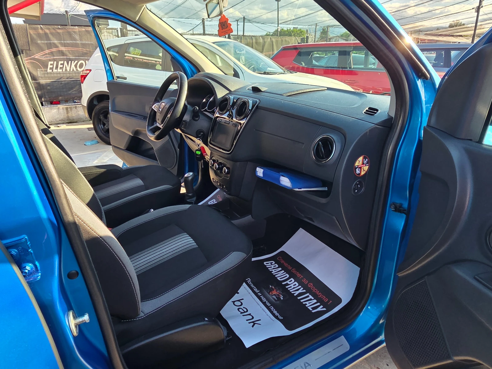 Dacia Lodgy STEPWAY 1.2 TCE-116к.с EURO 6-НАВИГАЦИЯ-ШВЕЙЦАРИЯ, снимка 13 - Автомобили и джипове - 54924629