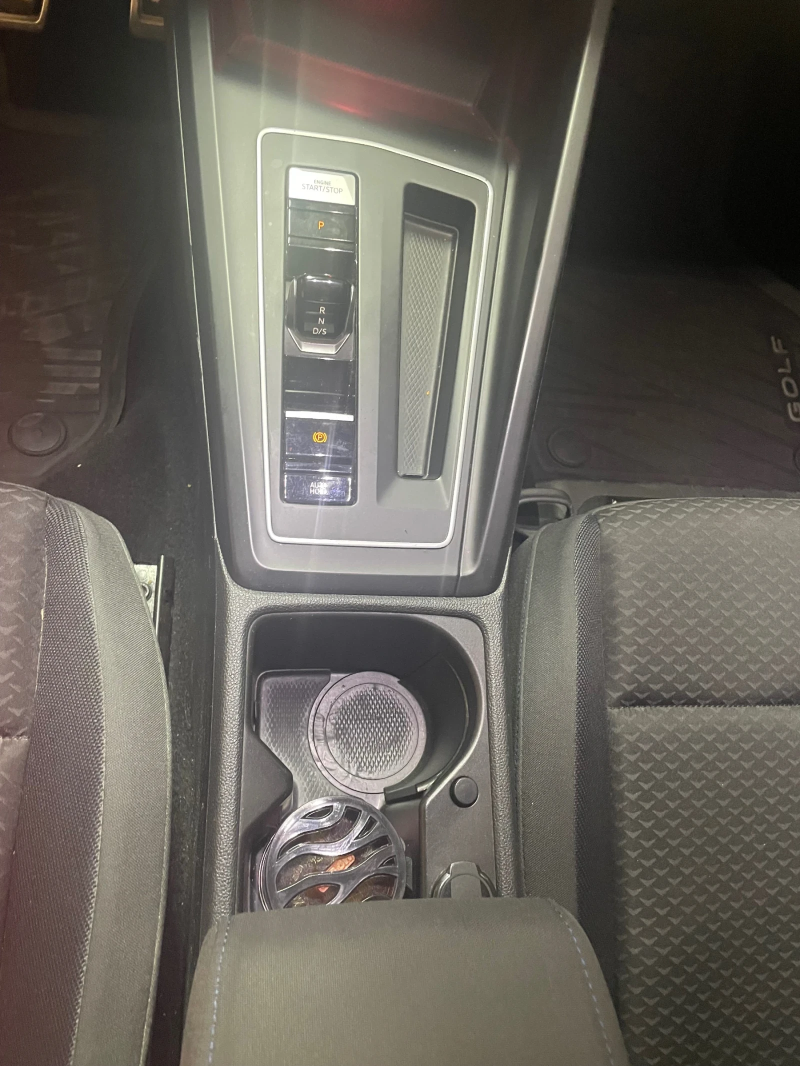 VW Golf Хибрид, снимка 6 - Автомобили и джипове - 55003079