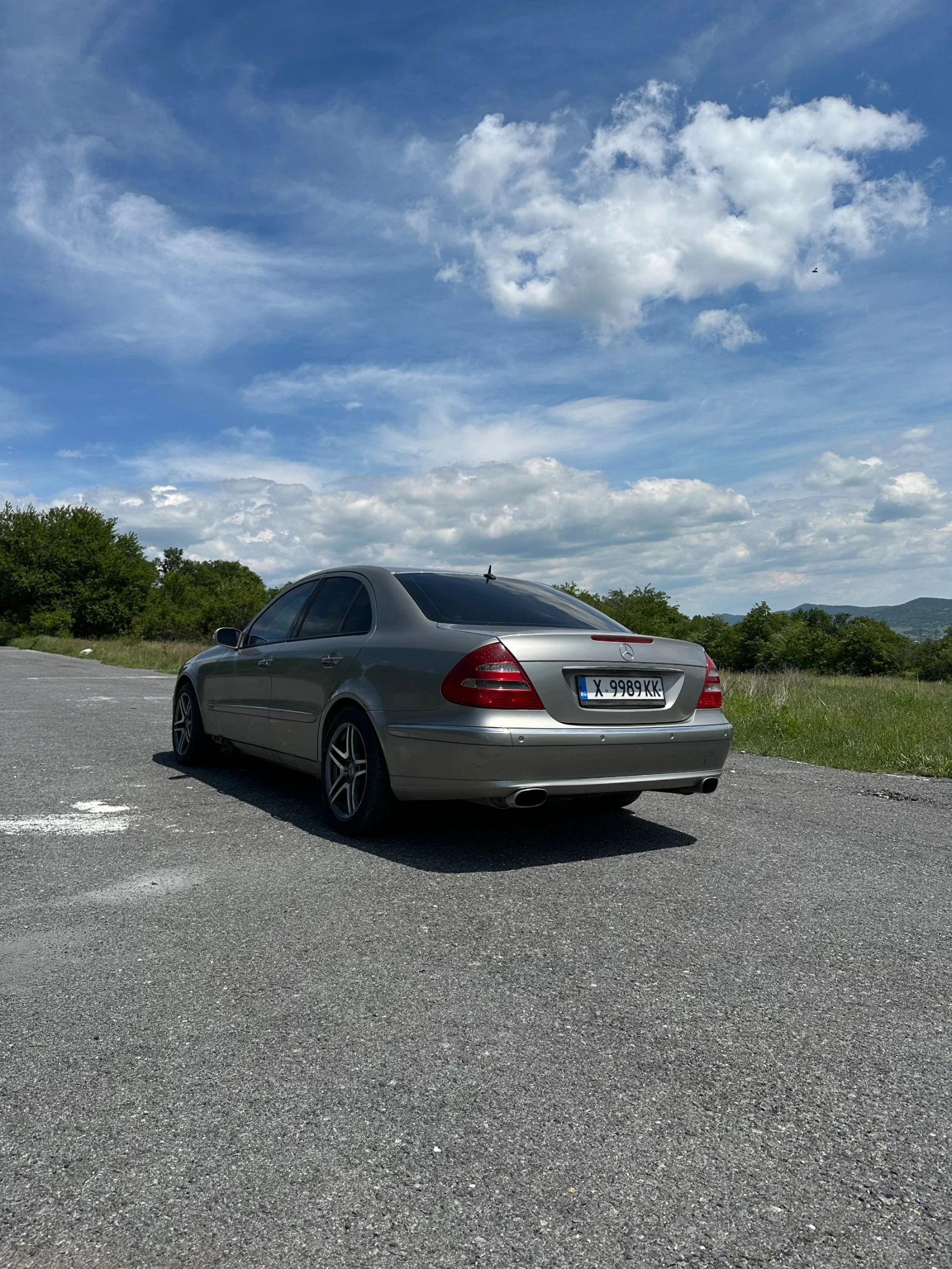 Mercedes-Benz E 500 4MATIC * * 306hp * * LPG, снимка 11 - Автомобили и джипове - 55195437